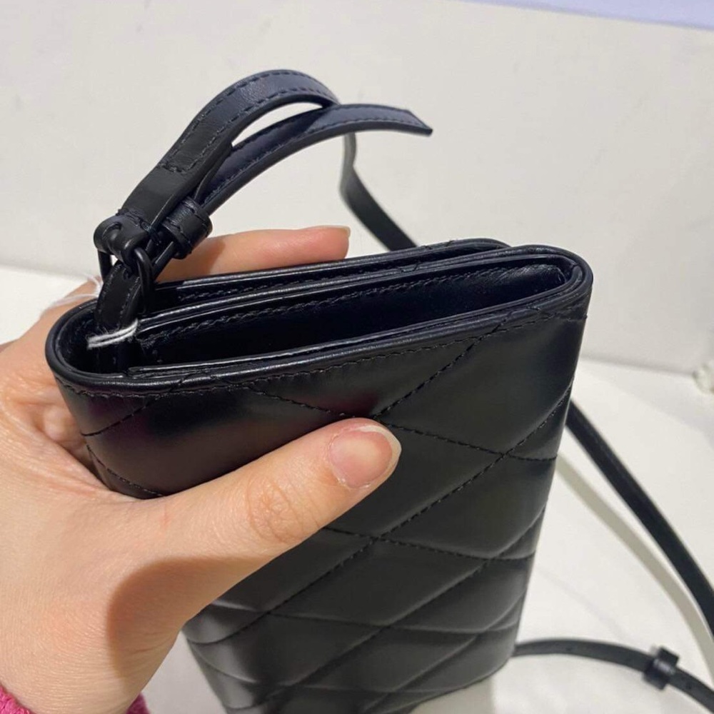 Balenciaga Quilted B dot sling bag in black leather - Picture 7 of 13